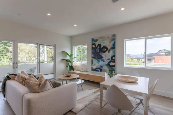 457 Wave ST 2, Monterey, CA 93940