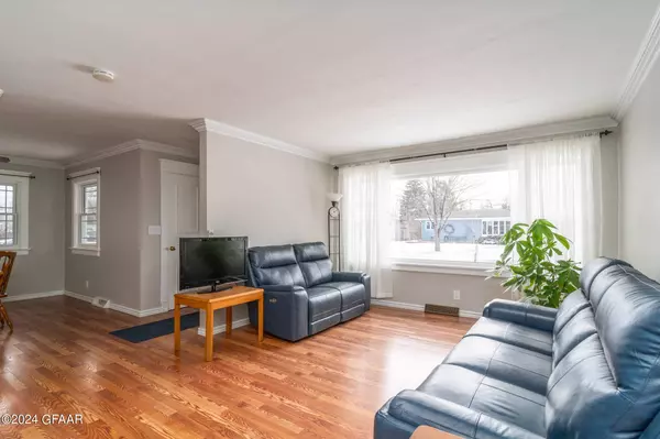 502 PARK Drive, Grand Forks, ND 58201