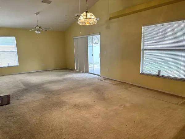 933 ISLANDER AVE, Orlando, FL 32825