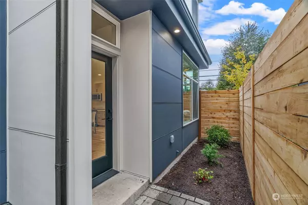 803 S Sullivan ST, Seattle, WA 98108