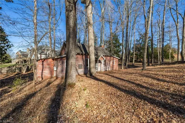 1712 W Lexington AVE, High Point, NC 27262