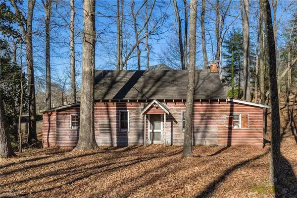 1712 W Lexington AVE, High Point, NC 27262