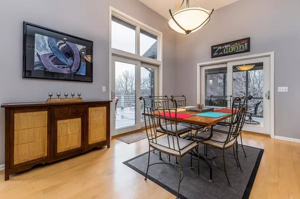 28 Harbor Drive, Galena, IL 61036