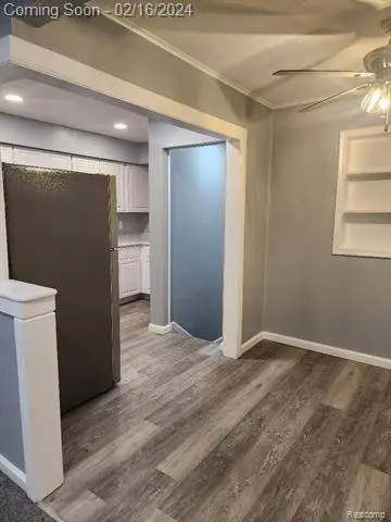 227 W STRATHMORE Avenue, Pontiac, MI 48340