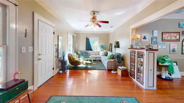 521 KIRKWOOD TER N, St Petersburg, FL 33701