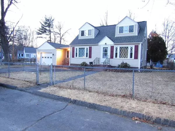 8 Kay St, Worcester, MA 01602