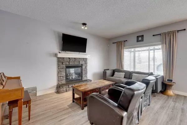 8 Cranwell GN SE, Calgary, AB T3M 1G2