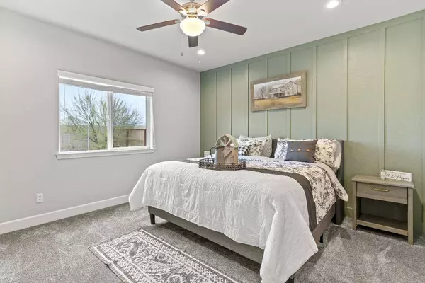 506 W Tule Avenue, Woodlake, CA 93286