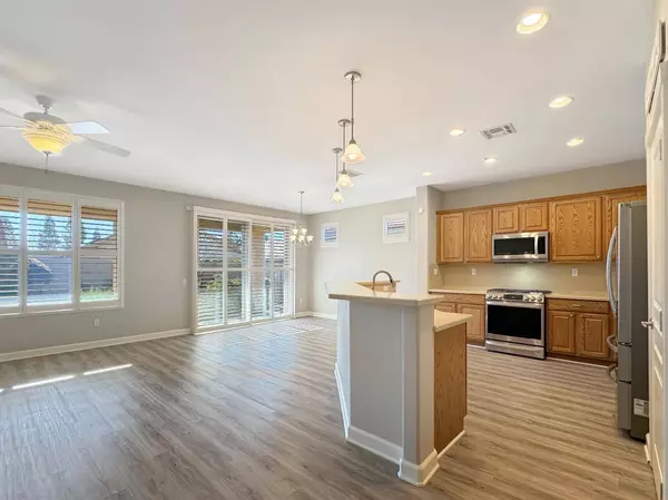 1263 Freschi LN, Lincoln, CA 95648