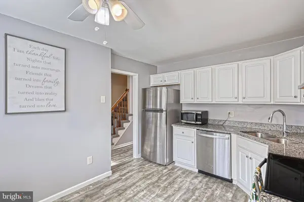 40 FAIRFAX VLG, Harrisburg, PA 17112