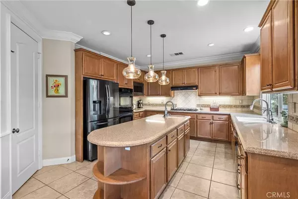 29127 Harmony WAY, Saugus, CA 91390