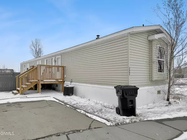 2207 35th TER W, Williston, ND 58801