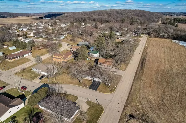 3002 Bollenbeck Street, Cross Plains, WI 53528