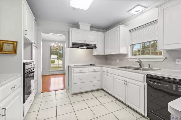 13716 DAMON DR, Baton Rouge, LA 70816