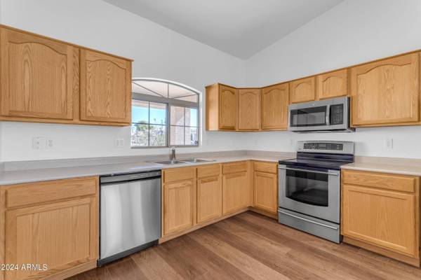 2101 S MERIDIAN Road #386, Apache Junction, AZ 85120