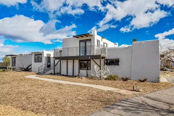 150 Monte Rey DR S, Los Alamos, NM 87547