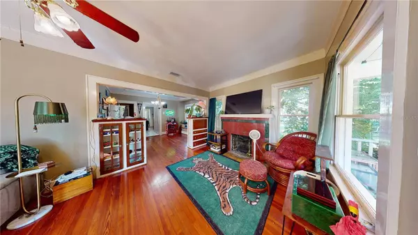 521 KIRKWOOD TER N, St Petersburg, FL 33701