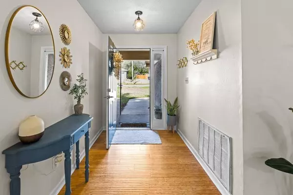 727 Violet Street, Tallahassee, FL 32308