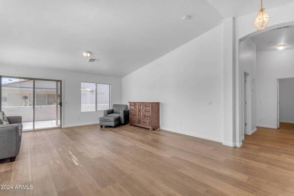 2101 S MERIDIAN Road #386, Apache Junction, AZ 85120