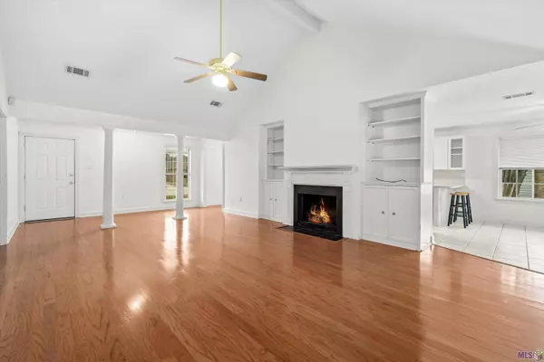 13716 DAMON DR, Baton Rouge, LA 70816