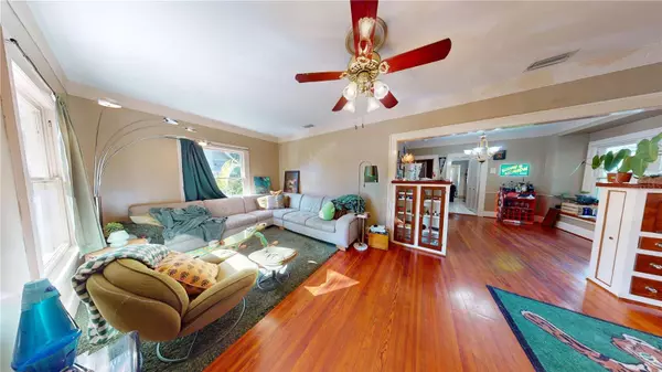 521 KIRKWOOD TER N, St Petersburg, FL 33701