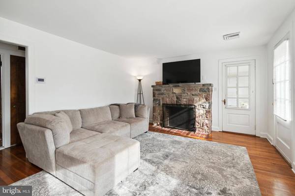 71 W 7TH AVE, Trappe, PA 19426