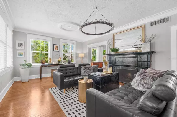 1245 26TH AVE N, St Petersburg, FL 33704