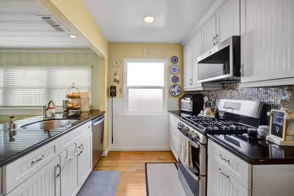 122 43rd ST, Sacramento, CA 95819