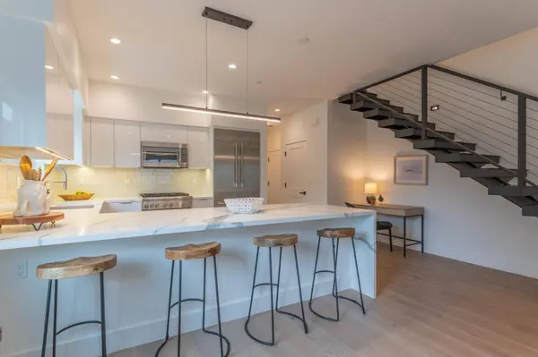 457 Wave ST 4, Monterey, CA 93940