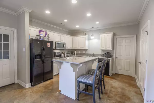 3905 NORTHSHORE AVE, Baton Rouge, LA 70820