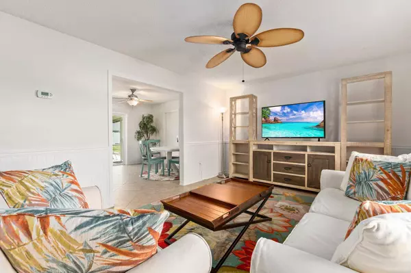 772 SE Thornhill DR, Port Saint Lucie, FL 34983