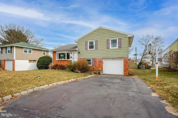 541 POPLAR ST, Lansdale, PA 19446