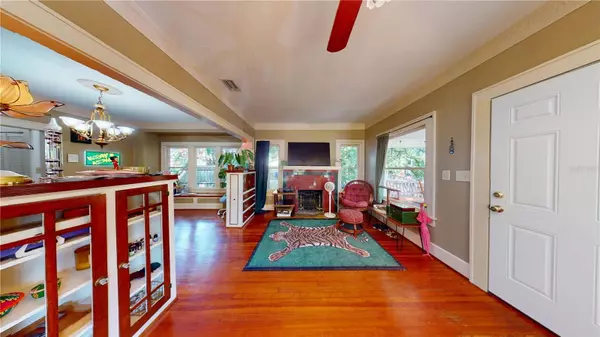 521 KIRKWOOD TER N, St Petersburg, FL 33701