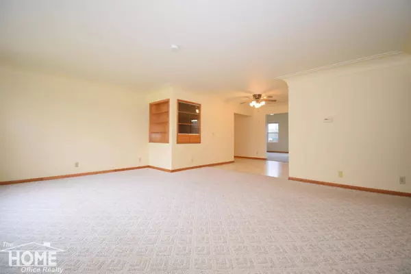 498 Velma Drive, Owosso, MI 48867