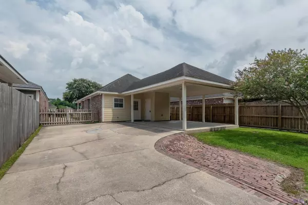 5668 DUCROS DR, Baton Rouge, LA 70820