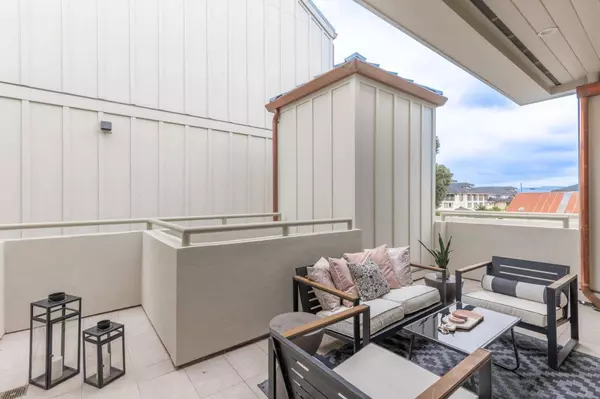 457 Wave ST 4, Monterey, CA 93940