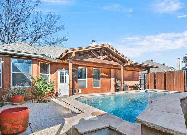 4132 Maryanne Place, Haltom City, TX 76137