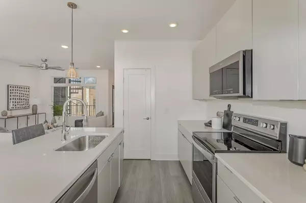 1608 Marshall Hollow Dr #301, Nashville, TN 37203