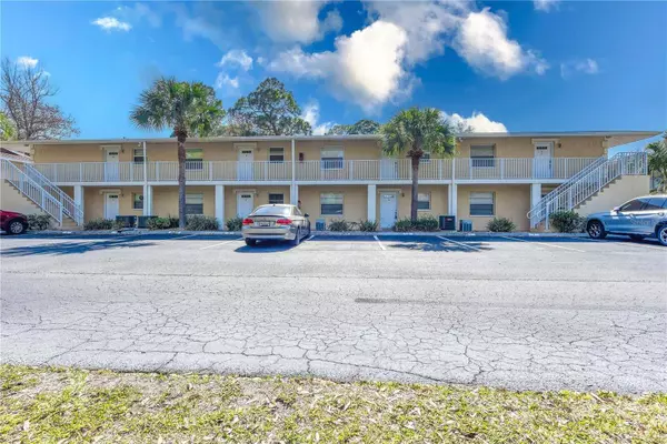 918 LA COSTA CIR #2, Sarasota, FL 34237