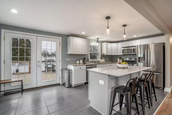 8 Orlando ST, South Portland, ME 04106