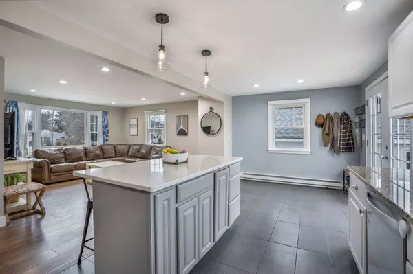 8 Orlando ST, South Portland, ME 04106