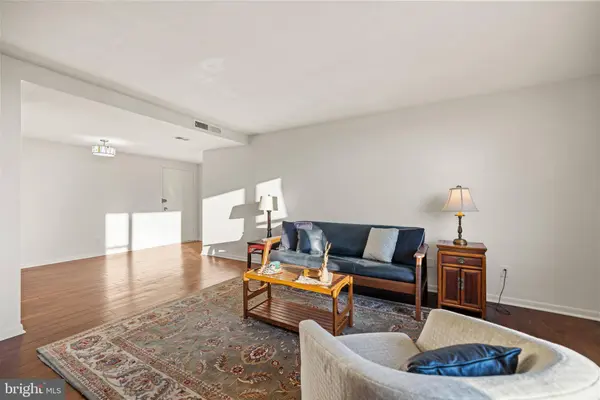 4600 DUKE ST #928, Alexandria, VA 22304