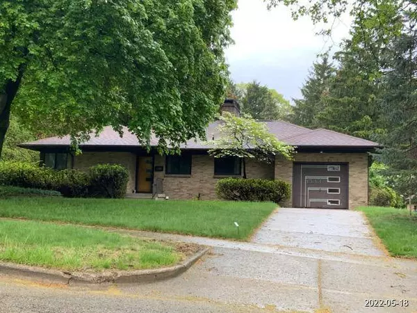 1533 7th NW Street, Grand Rapids, MI 49504