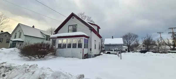 42 3rd ST, Dixfield, ME 04224