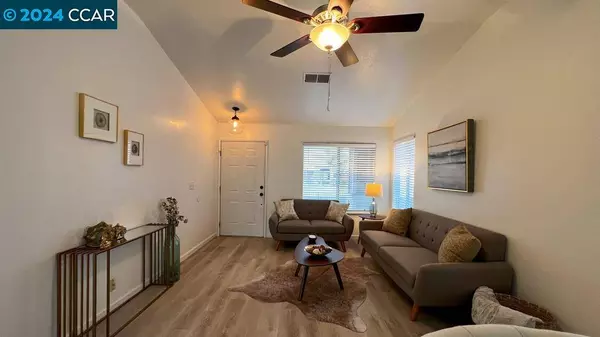 2331 El Monte Dr, Oakley, CA 94561