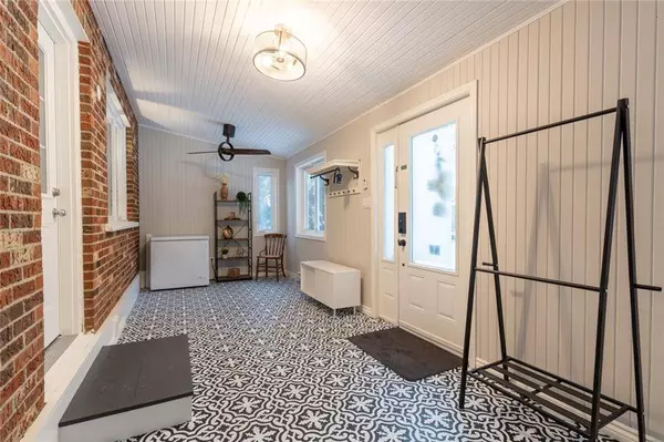 44 Barnabas Street, Hamilton, ON L0R 1T0