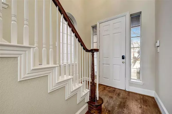 404 Lacebark Drive, Irving, TX 75063