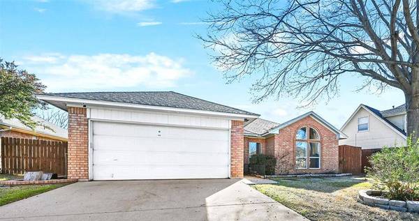 4132 Maryanne Place, Haltom City, TX 76137