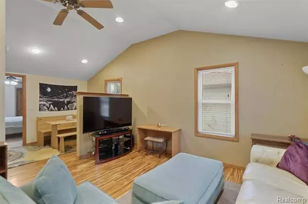 10480 KENRICH Drive, Brighton, MI 48116