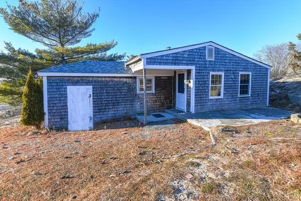 15 Sunset Dr, Newbury, MA 01951